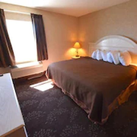 Bridge Vista Beach Hotel And Convention Center Mackinaw City Bagian luar foto