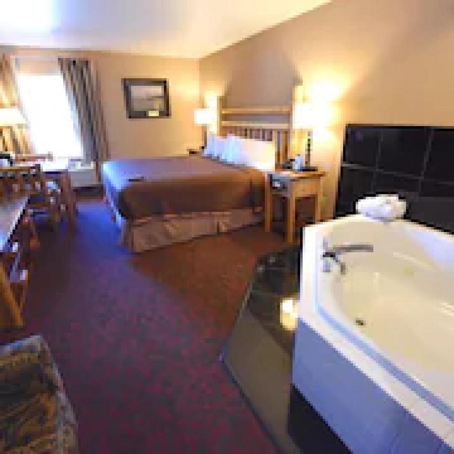 Bridge Vista Beach Hotel And Convention Center Mackinaw City Bagian luar foto