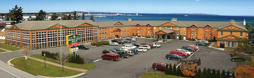 Bridge Vista Beach Hotel And Convention Center Mackinaw City Bagian luar foto